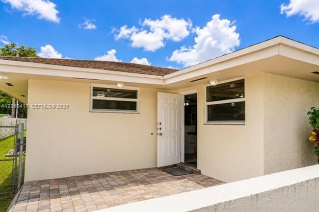 Photo - 5780 SW 61st St cu-5780 House