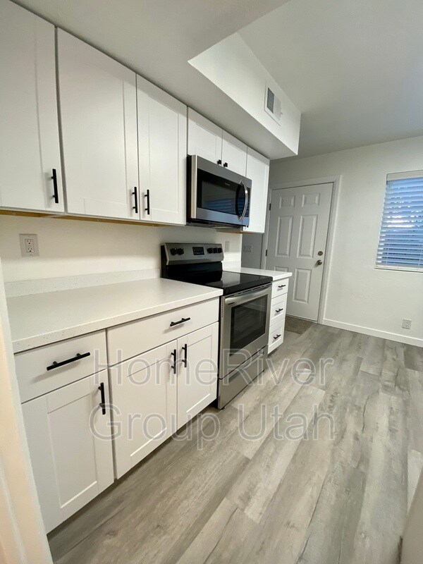 Building Photo - 1835 W Homestead Farms Ln