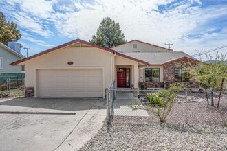 Building Photo - 585 Mosher Ln