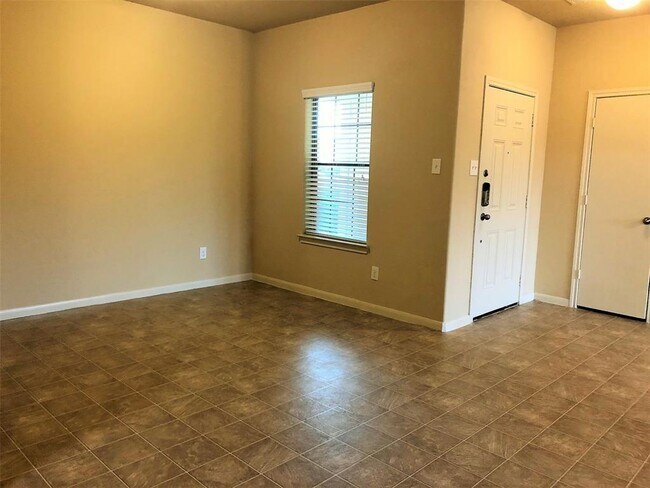 Building Photo - 7822 Diamond Oak Dr