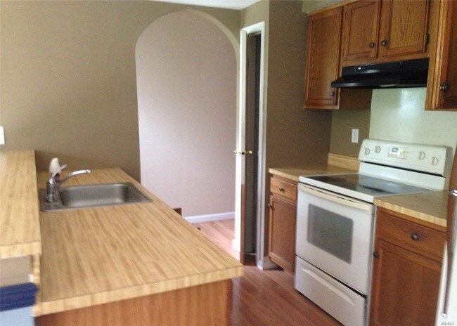 Foto del edificio - 7-7 Springmeadow Dr