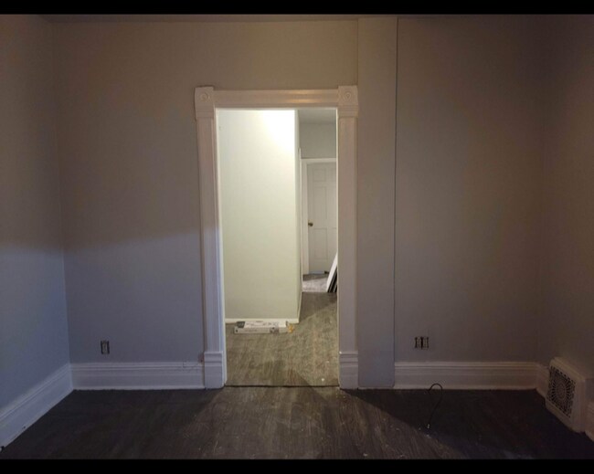 250 N 6th Ave Unit 1, Kankakee, IL 60901 Room for Rent in Kankakee