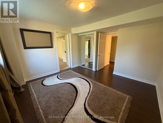 Building Photo - 140 Rushworth Dr