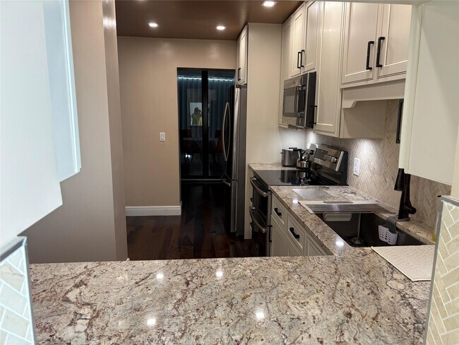 Foto del edificio - 1401 S Ocean Blvd