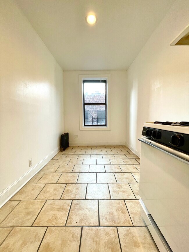 Foto del edificio - 647 W 169th St