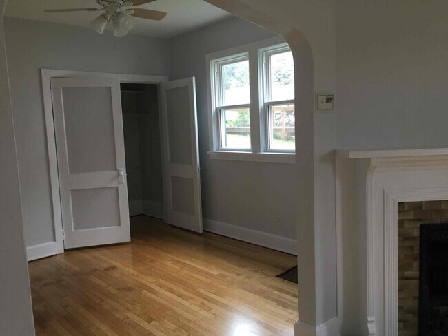 Foto del edificio - 1207 E 4th St