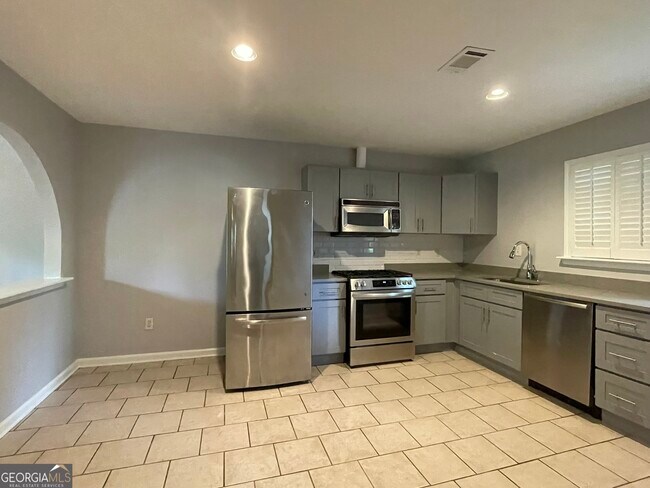 Foto del edificio - 1583 Piedmont Ave NE