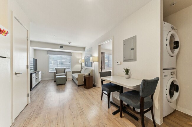 Foto del edificio - 5423 N Loop 1604 W
