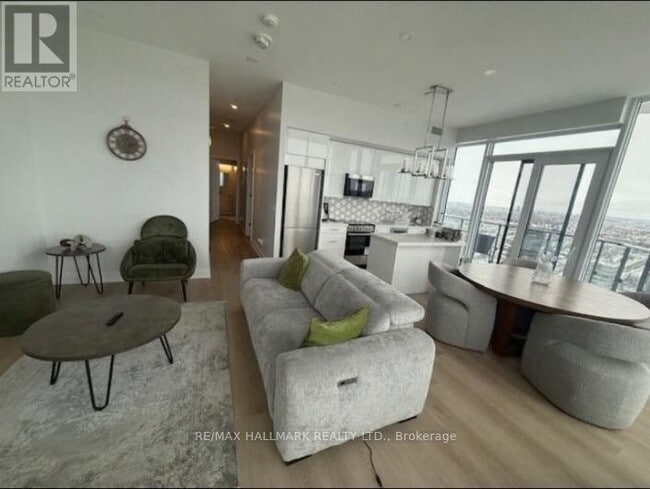 Building Photo - 15 Ellerslie Ave