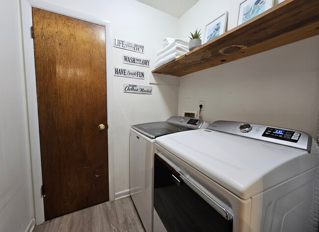 Foto del edificio - 2501 Washington St