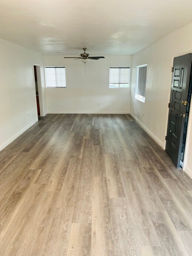 4102 Santa Ana St, South Gate, CA 90280 House Rental in South Gate