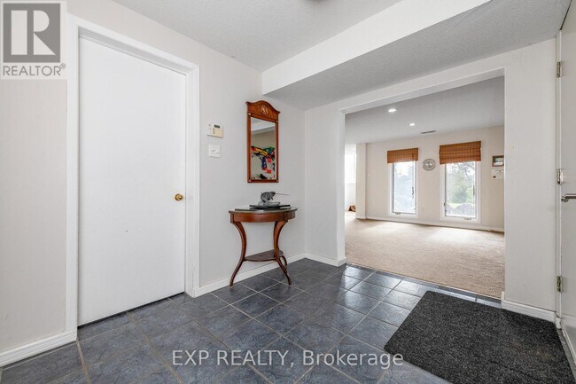 Photo du bâtiment - 1238 Barnwell Crescent