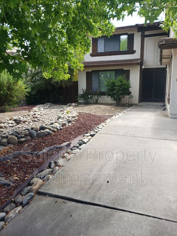 Building Photo - 3210 Mustang Cir