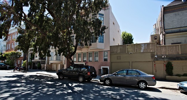 Building Photo - 2867 Sacramento St