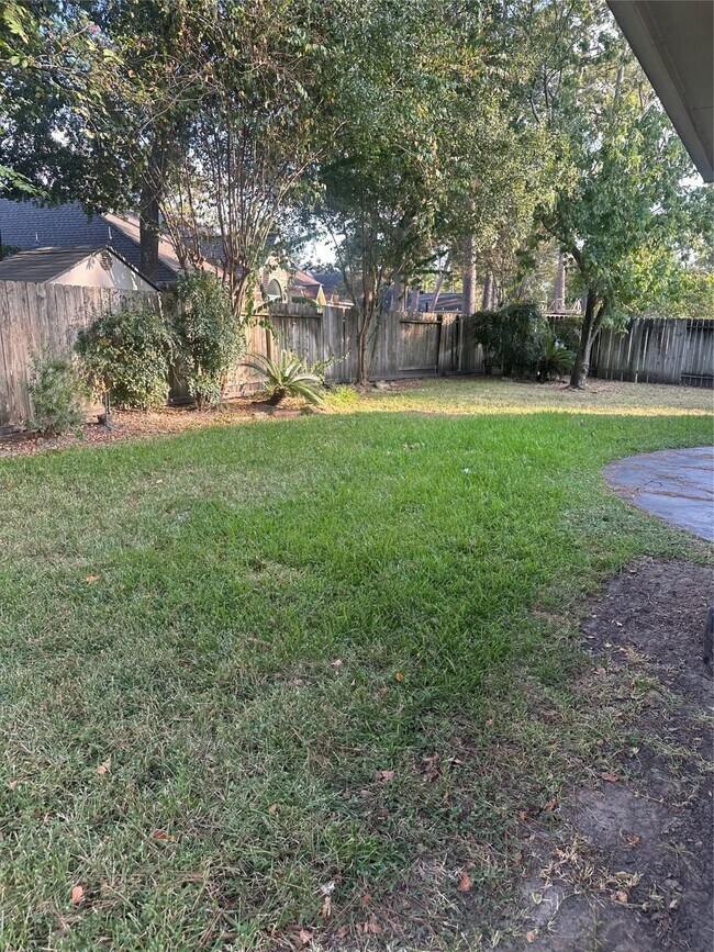 Foto del edificio - 15915 Clear Pointe Dr