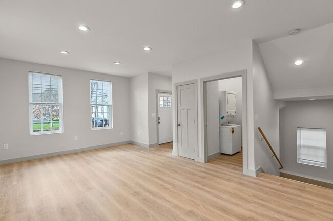 Photo - 827-829 River Avenue Apartment