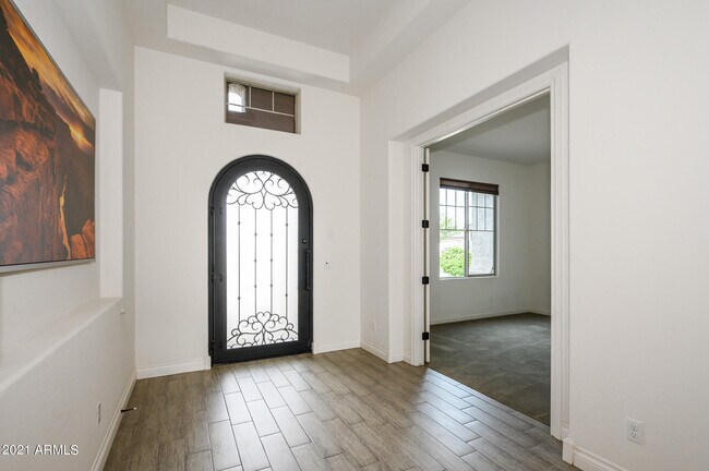 Foto del edificio - 941 E Lowell Ave