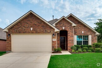 Building Photo - 2213 Willow Dr