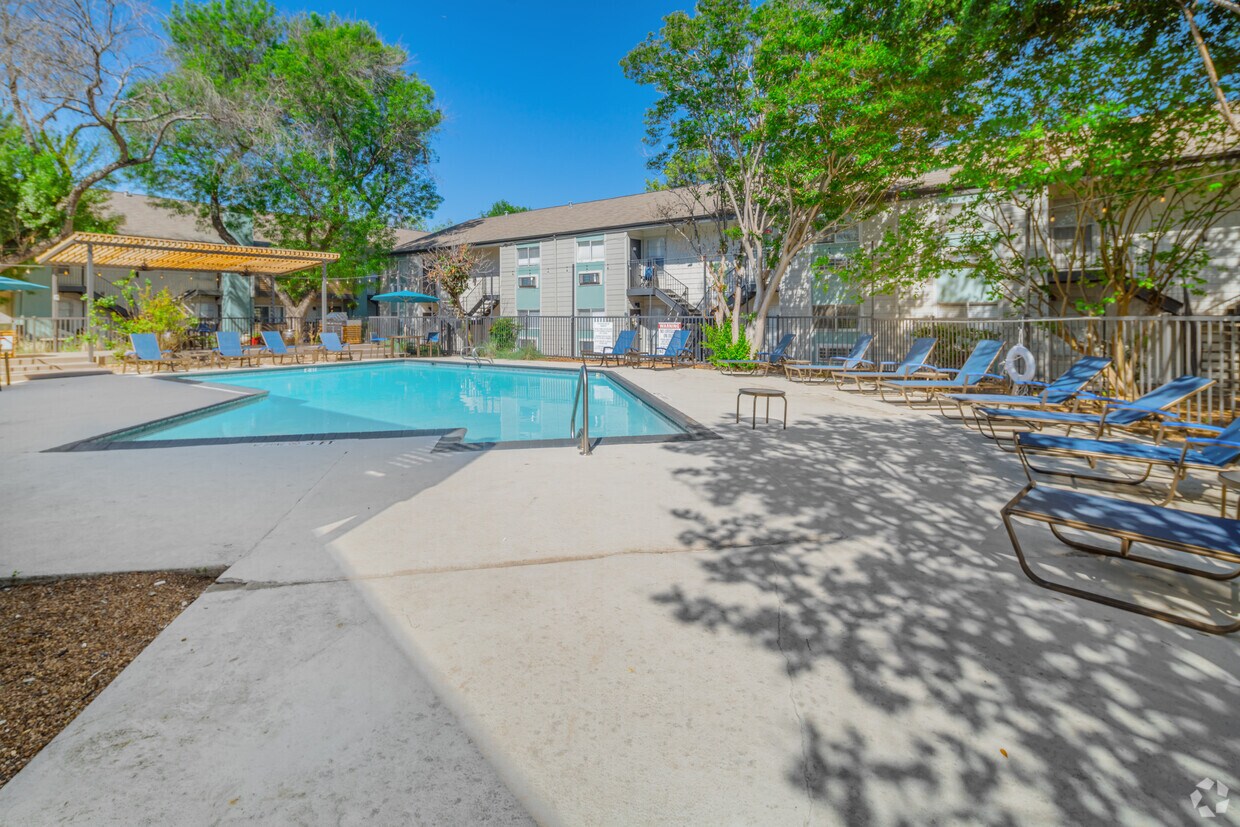 Astra Apartments in San Antonio, TX