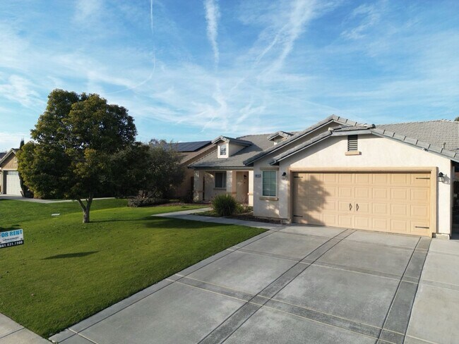 Foto del edificio - Beautiful Single Family Home in Bakersfield, CA