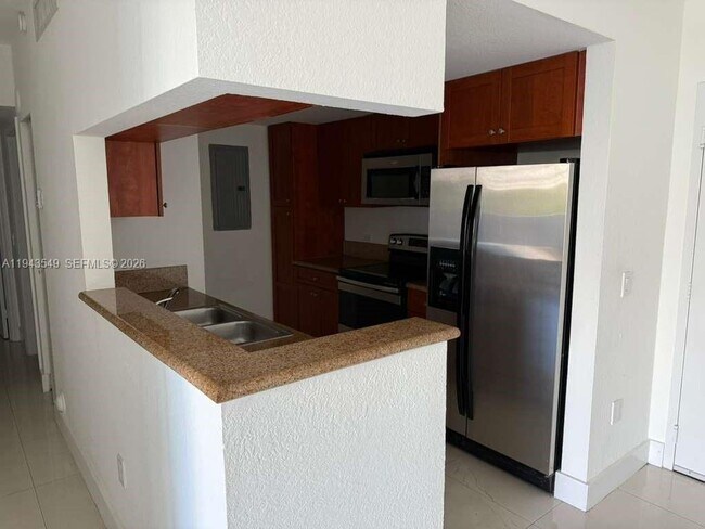 Building Photo - 36 NW 6th Ave