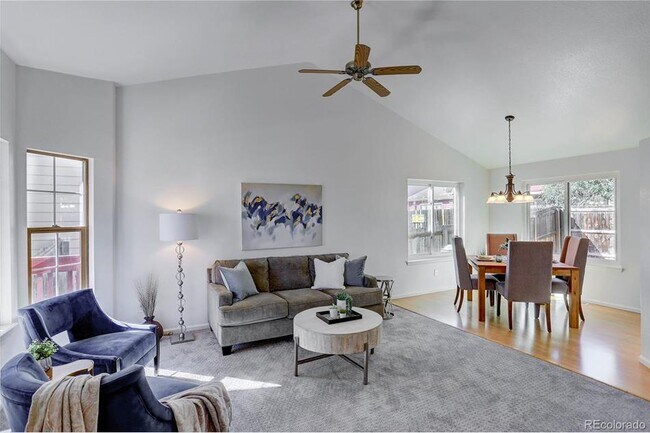 Building Photo - 12159 Deerfield Way