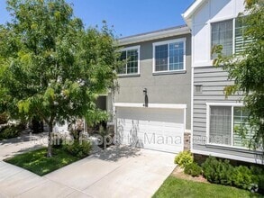 Building Photo - 401 E Corral Creek Dr