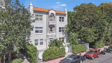 Building Photo - 1542 Drexel Ave