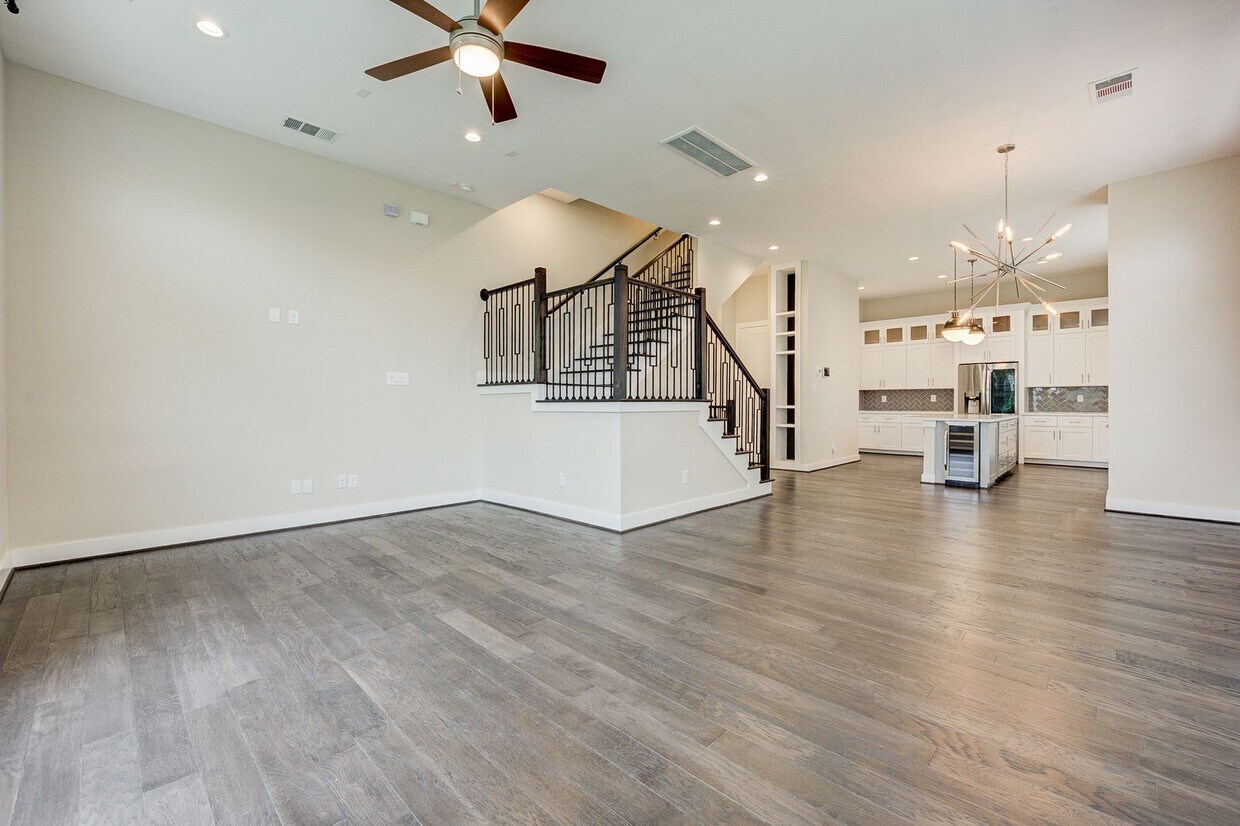 Primary Photo - Beautiful 3Bed 3.5bath Home!