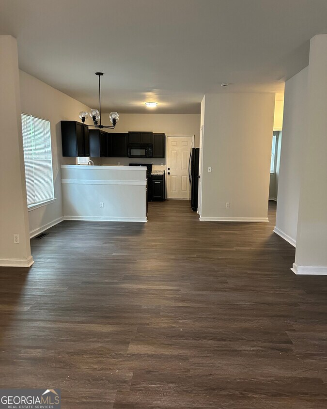 Foto principal - 397 Yonkers Ave NW
