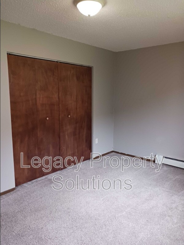 Building Photo - 1017 S 3rd St