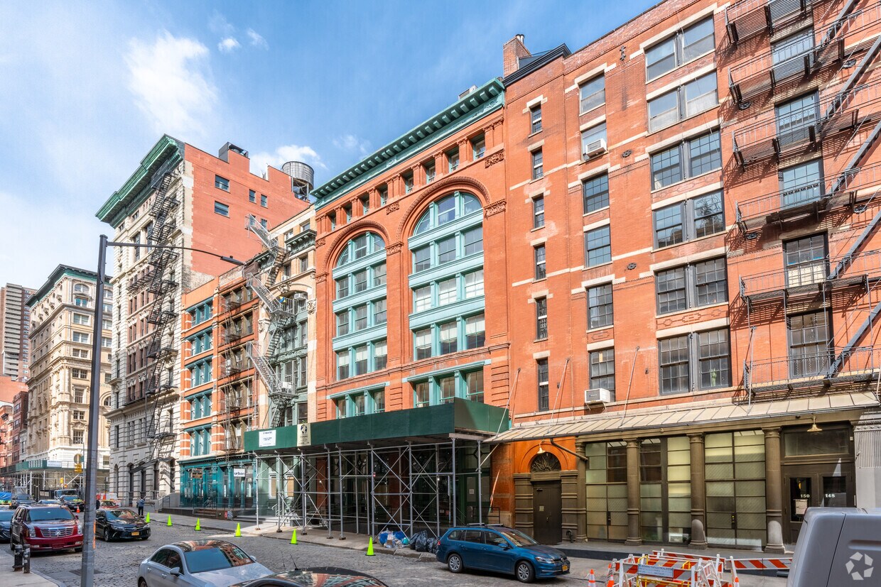 Street View - 152 Franklin St
