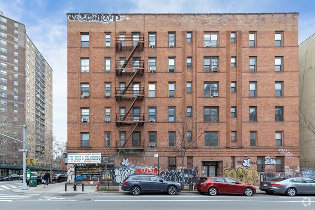 Building Photo - 72 Avenue A