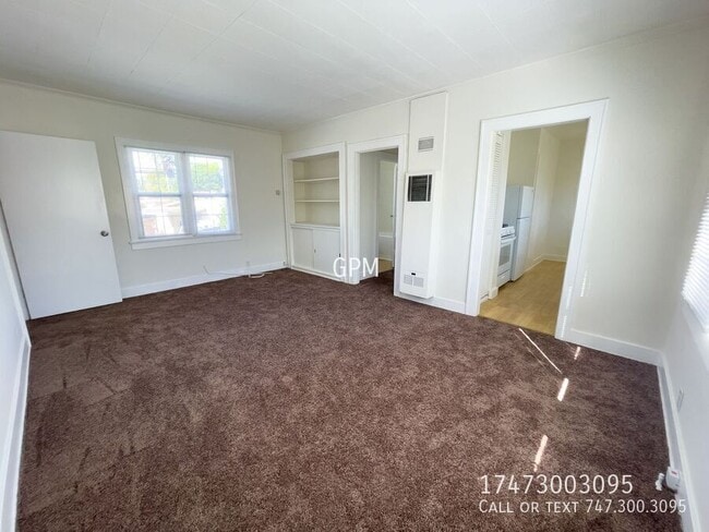 Building Photo - 803 Lindaraxa Park N