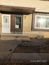 Building Photo - 6912 N 43RD St