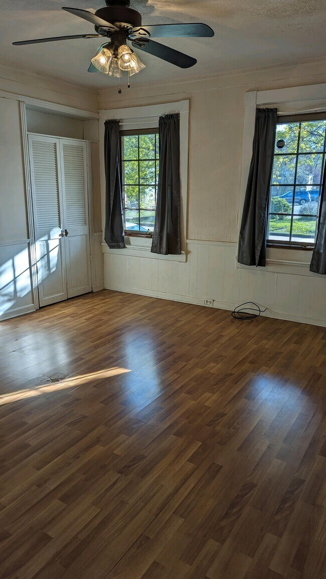 Foto del edificio - 730 Maplewood Ave