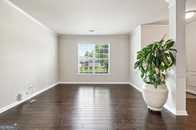 Foto del edificio - 242 High Ct Way