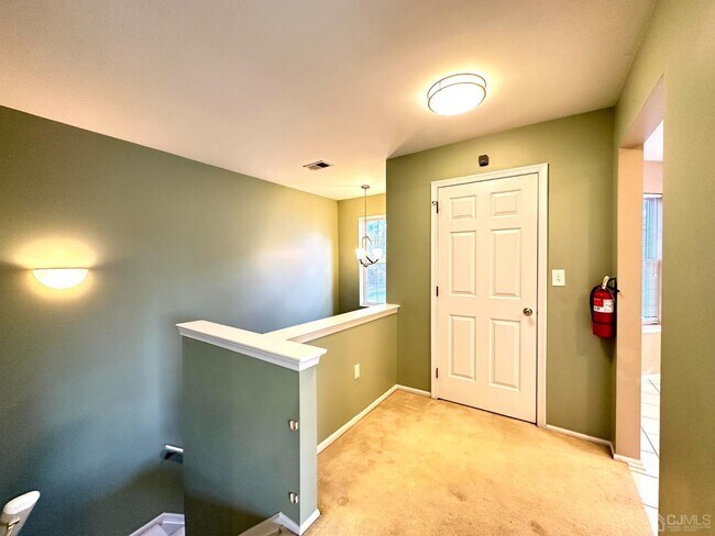 Foto del edificio - 808 Cypress Ln