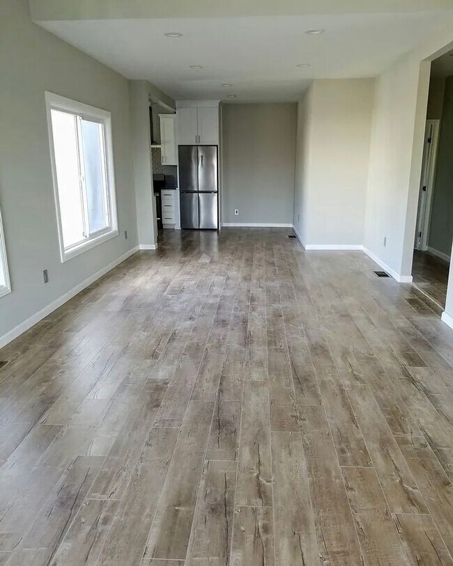 Foto del edificio - 3300-3306 Pomeroy Ave