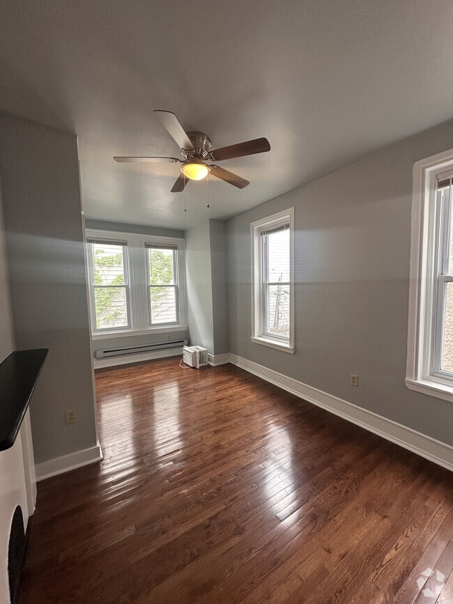 Building Photo - 852 Perkiomen St
