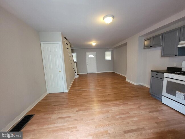 Foto del edificio - 411 W Raymond St