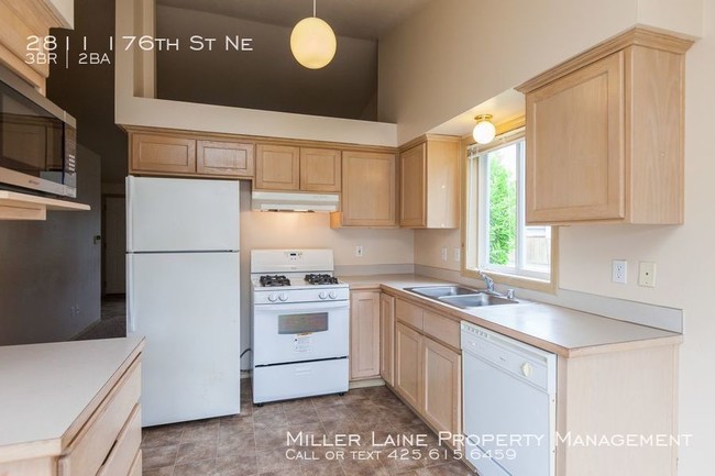 Building Photo - Adorable 3 bedroom in Lakewood Commons!