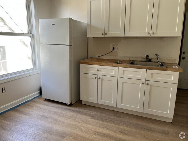 Building Photo - 15 Orne St