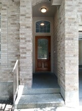Building Photo - 505 San Jacinto Dr