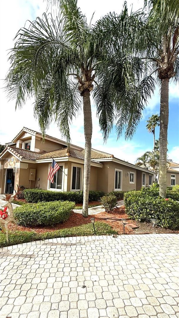 Foto del edificio - 15825 SW 11th St
