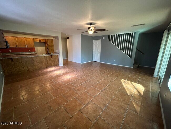 Foto del edificio - 16021 N 30th St