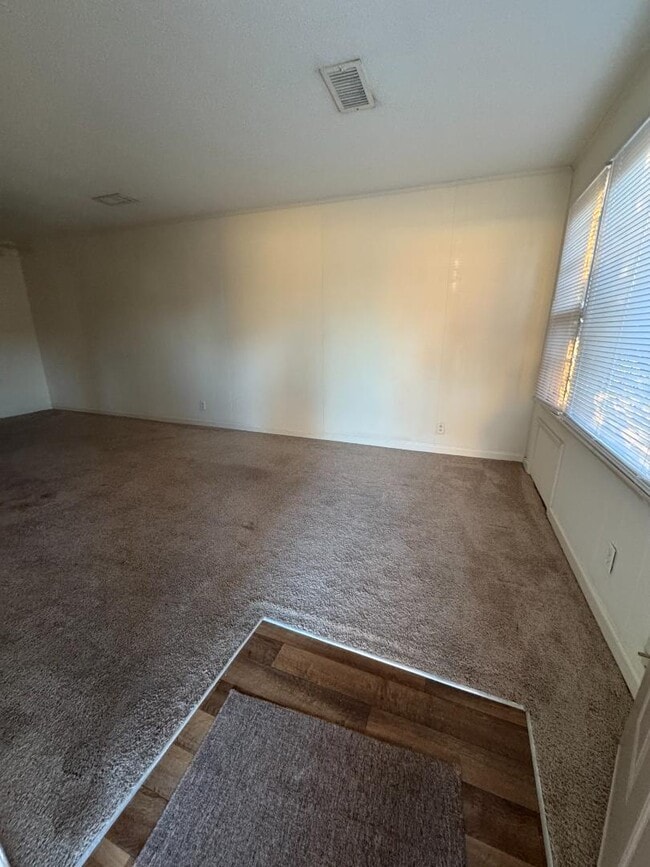 Building Photo - 1607 E Blairmont Dr