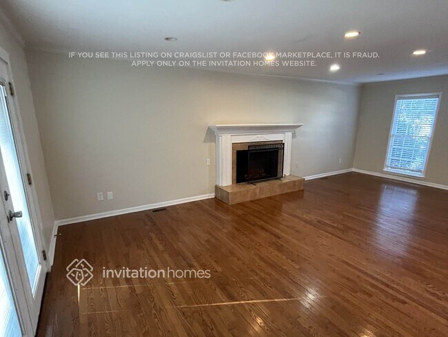 Foto del edificio - 125 Astwood Ct