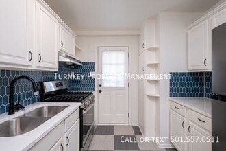 Building Photo - 623 Sherman St