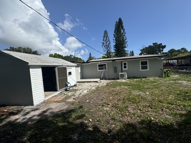 Building Photo - 629 Lund Cir